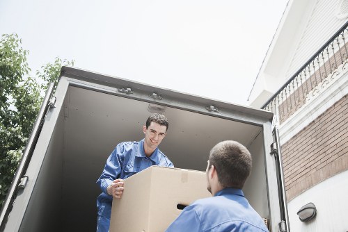Professional packing support for Queens Park properties